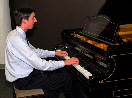 Teenage pianist Evan Nelson