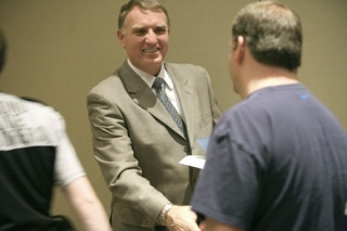 Longtime Redmond Police Chief Steve Harris