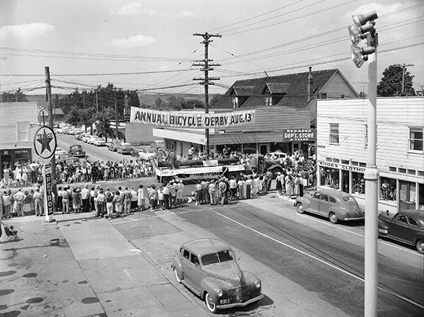 Spectators enjoy the Derby Days parade during the festival's early days.