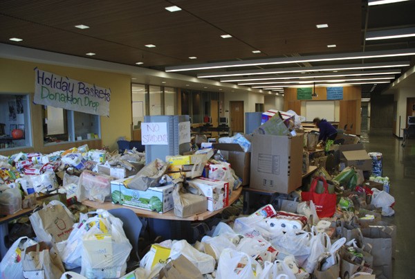 Students from Lake Washington High School collected 19 pallets of food for Redmond-based Hopelink for local families in need.