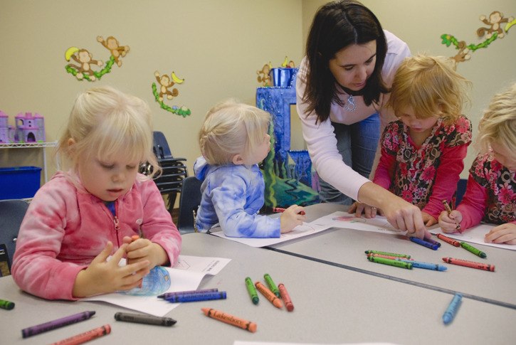 Maestra Carolina Liendo teaches Spanish Academy students