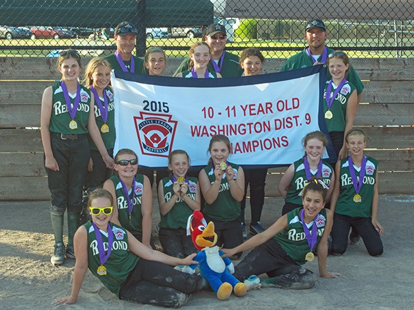 Redmond Softball's 10/11 All Stars went undefeated and won the District 9 championship title. The girls defeated Eastlake/Sammamish/Issaquah in the championship game